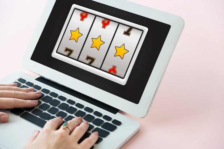 Dealer profesional memimpin meja baccarat kasino langsung we777 dengan siaran video berkualitas tinggi